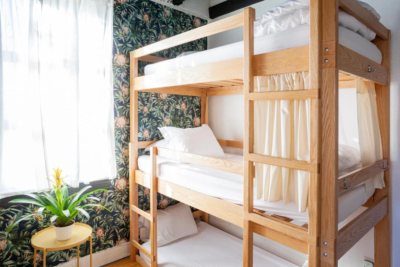 Hostal The Steady *